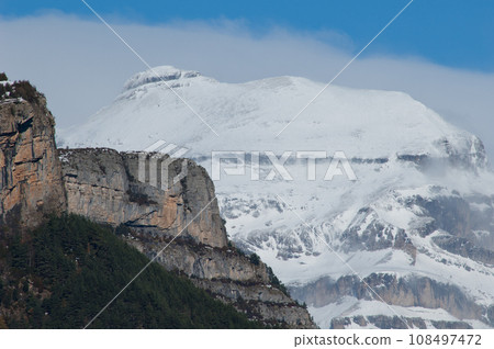 Las Olas peak. Las Olas peak. 108497472