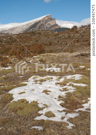 Mondoto peak. Mondoto peak. 108497475