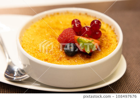 Authentic French creme brûlée Authentic French creme brûlée 108497676