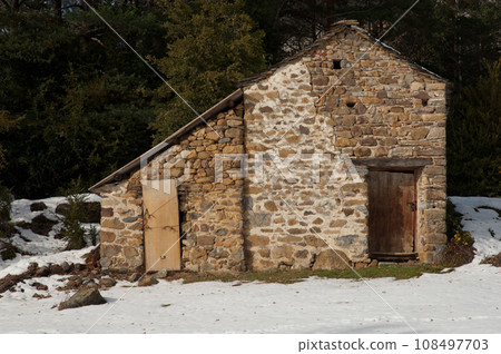 Stone house. Stone house. 108497703