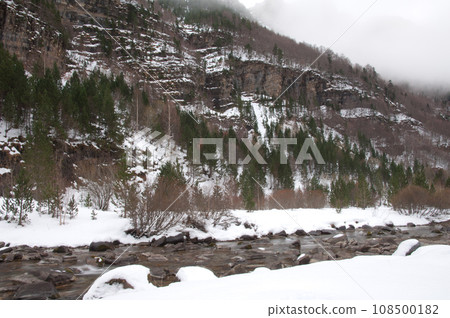 Arazas River. 108500182