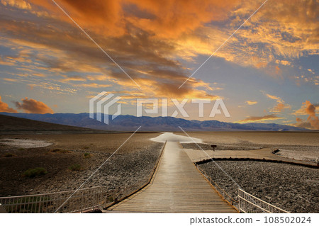 Badwater viewpoint, death valley, california, usa 108502024