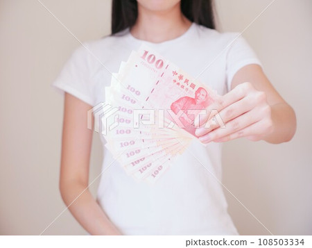 Get banknotes 03 Get banknotes 03 108503334