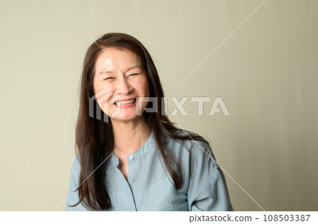 微笑的高級女人 108503387