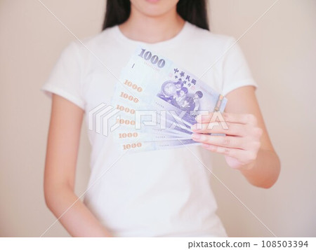 Get banknotes 04 Get banknotes 04 108503394