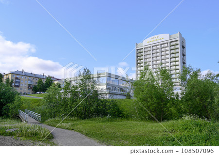 View of multi-storey hotel 'Karelia' in Petrozavodsk View of multi-storey hotel 'Karelia' in Petrozavodsk 108507096