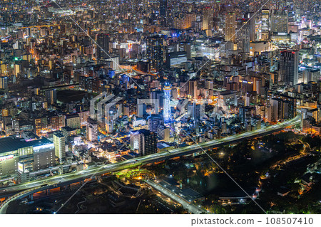 [都會風景]阿倍野Harukas，從展望台看到的夜景，朝向通天閣[Harukas 300] 108507410