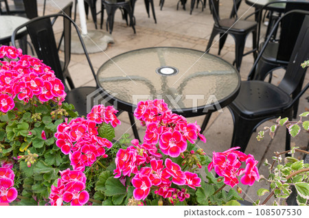 Street Restaurant Table, Empty Cafe Tables, Bar Terrace, Outdoor Restaurants, Outside Trattoria 108507530