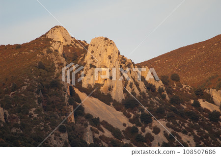 Cliff. Cliff. 108507686