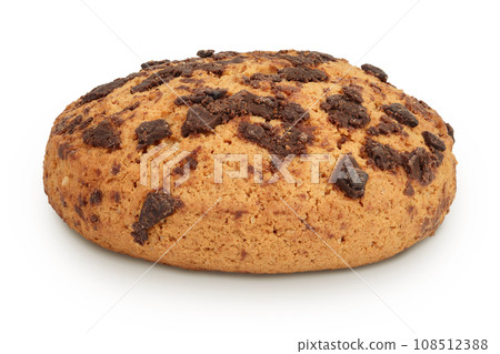 oatmeal chocolate chip cookie isolated on white background 108512388
