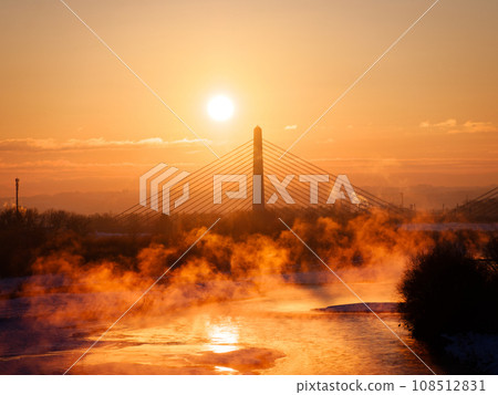 River fog on the Tokachi River 108512831