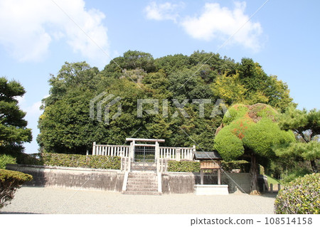 Asuka Village Tenmu/Emperor Jito Mausoleum 108514158