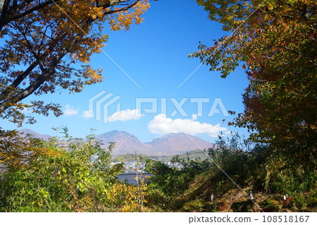 Autumn scenery of Mt. Asama 108518167