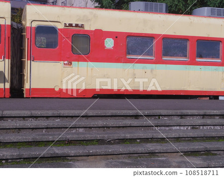 綠色汽車 綠色汽車 108518711