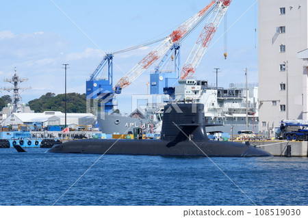 停泊在橫須賀基地的海上自衛隊潛水艇 108519030