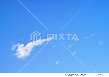 藍色的天空和雲圖像 藍色的天空和雲圖像 108527303