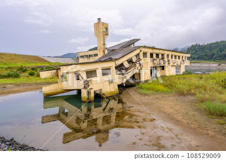 Rikuzentakata Youth Hotel Earthquake Remains Takada Matsubara Tsunami Reconstruction Memorial Park 108529009