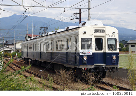 Ueda Electric Railway Bessho Line 7200 series train (Maruma Dream) on the verge of retirement Ueda Electric Railway Bessho Line 7200 series train (Maruma Dream) on the verge of retirement 108530011