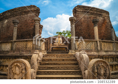 Sacred Quadrangle at Polonnaruwa Ancient city, Pulathisipura and Vijayarajapura, in Sri Lanka 108532289