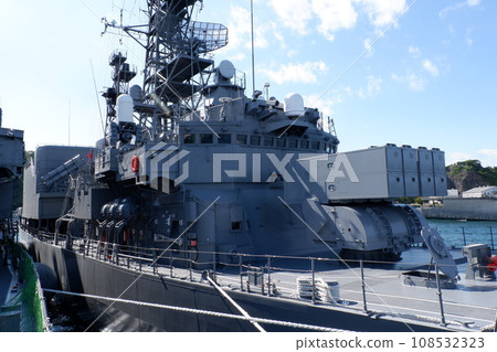 Escort ship Amagiri's bridge and Asrock launcher 108532323