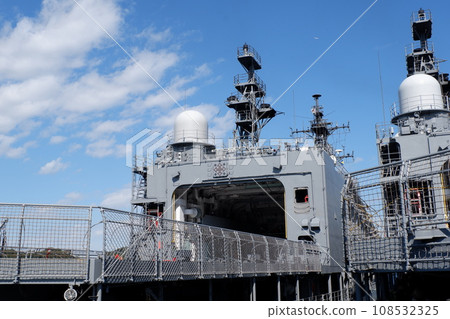 從後面看護衛艦天霧號 108532325