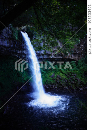 Izu/Manjo Falls 108533491