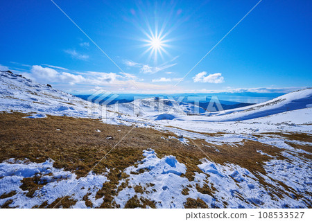 雪原和太陽 雪原和太陽 108533527