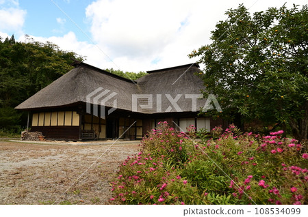 Tono Furusato Village in autumn 108534099