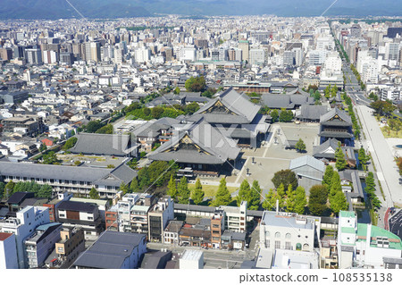從京都塔眺望京都市（西本願寺、東本願寺、正成園等） 108535138