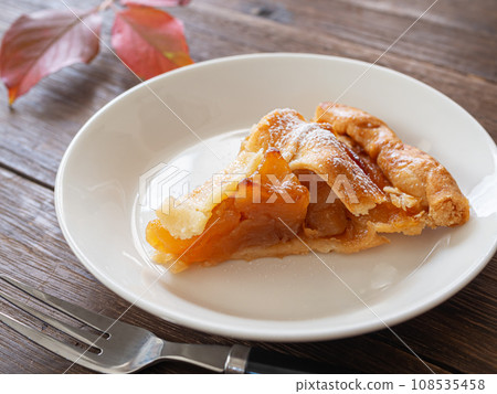 apple pie and fallen leaves 108535458