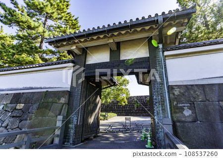 Tokyo Kitanomaru Park, Kitakasubashimon, Chiyoda-ku, Tokyo 108537260