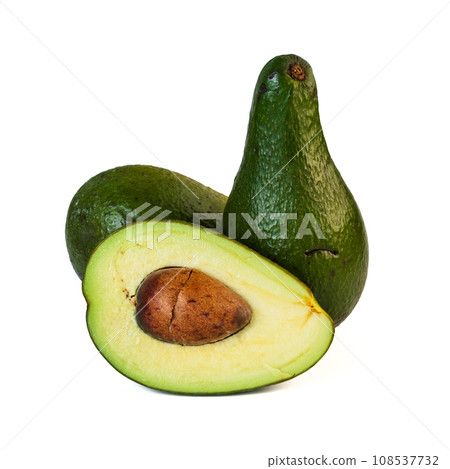 Avocado isolated on white background. avocado sliced closeup. 108537732