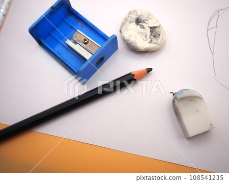 Art supplies set 2 108541235