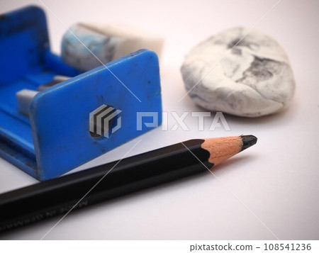 Art supplies set 3 108541236