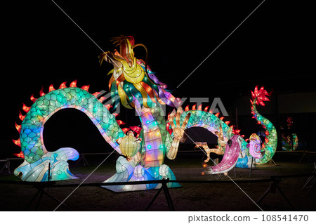 泉町露台巨龍燈籠 108541470