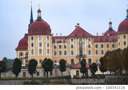 Moritzburg Castle is located near Dresden in the Saxon village of Moritzburg. The popular fairy tale Three Nuts for Cinderella 108542116