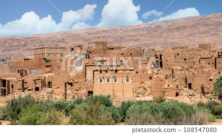 Tinghir, sometimes known as Tinerhir, is a city in Morocco, nestled in the High Atlas Mountains. It's known for its scenic beauty, with lush green oases and the Todgha Gorge 108547080