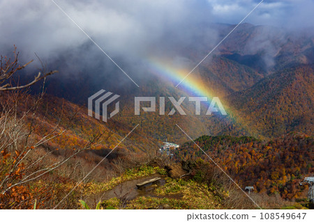 秋葉和彩虹的谷川山 108549647