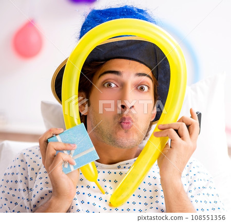 Young man celebrating his birthday in hospital 108551356