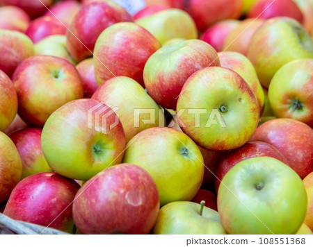 Apples at the market display stall Apples at the market display stall 108551368