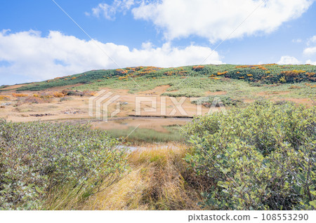 Yamagata Autumn Gassan (Infinite Pond) 108553290