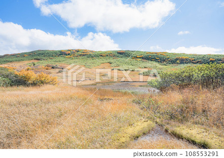 Yamagata Autumn Gassan (Infinite Pond) 108553291