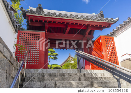 Isshinji Temple South Gate (Aisaka, Tennoji Ward, Osaka City, Osaka Prefecture) Isshinji Temple South Gate (Aisaka, Tennoji Ward, Osaka City, Osaka Prefecture) 108554538