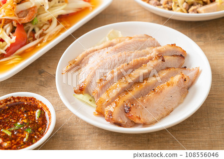 Thai Grilled Pork Neck with Spicy Dipping Sauce 108556046