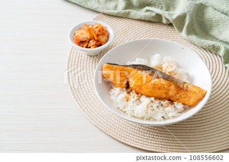 Grilled Salmon with Soy Sauce Rice Bowl 108556602