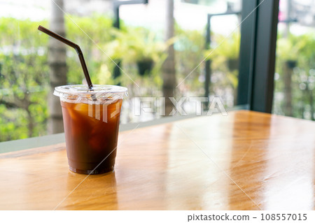 iced americano coffee or long black coffee 108557015
