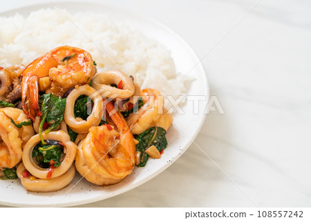rice and stir-fried seafood with Thai basil 108557242
