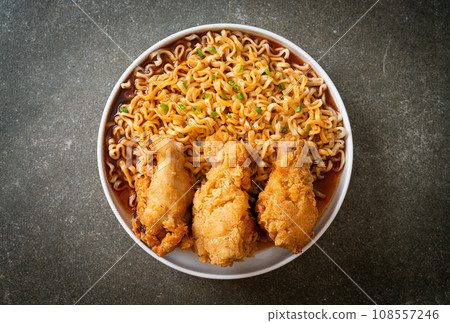 Korean instant noodles with fried chicken or Fried chicken ramyeon 108557246