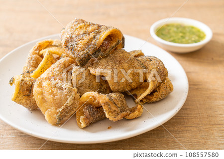 Crispy Gourami Fish 108557580