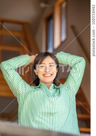 一個輕鬆的女人 一個輕鬆的女人 108558482